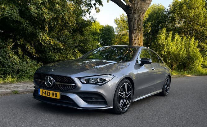 Mercedes-Benz CLA 180 AMG 136pk 7G-DCT 2020 Grijs | Trekhaak, CLA, 4 cilinders, Origineel Nederlands, Particulier
