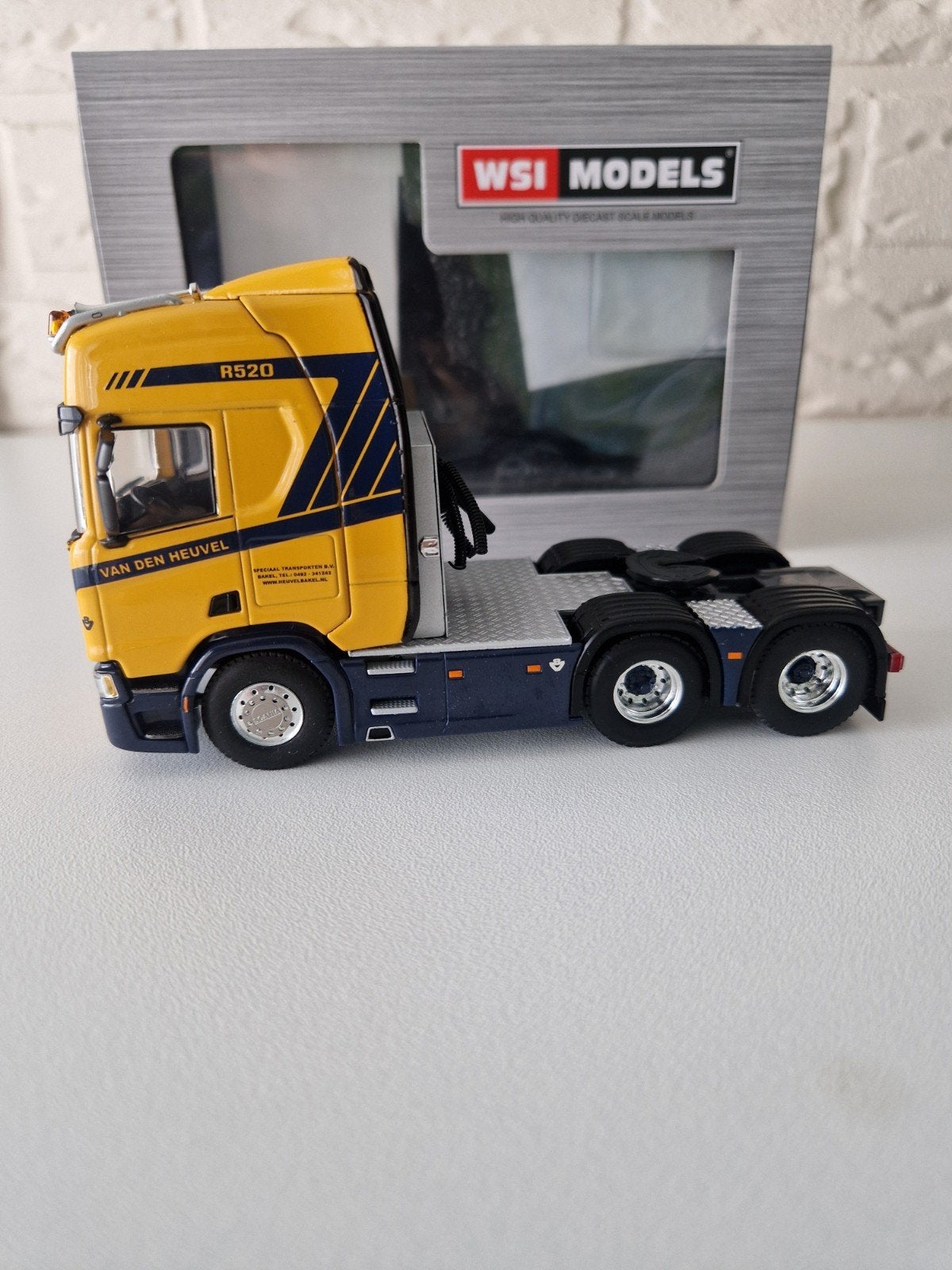 WSI Scania Van Den Heuvel Bakel, Hobby en Vrije tijd, Ophalen of Verzenden, Nieuw, Bus of Vrachtwagen, Wsi