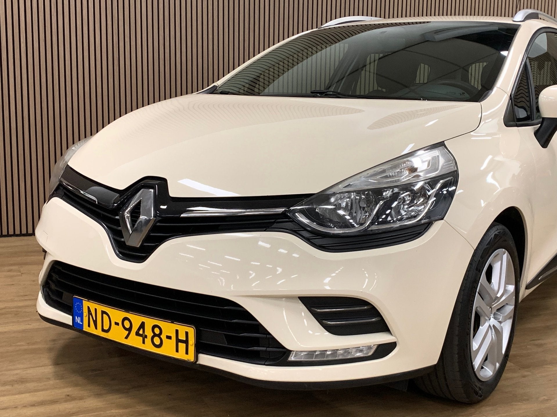 Renault Clio Estate 0.9 TCe Zen|Navigatie|Airco|, Voorwielaandrijving, 898 cc, Gebruikt, 580 kg
