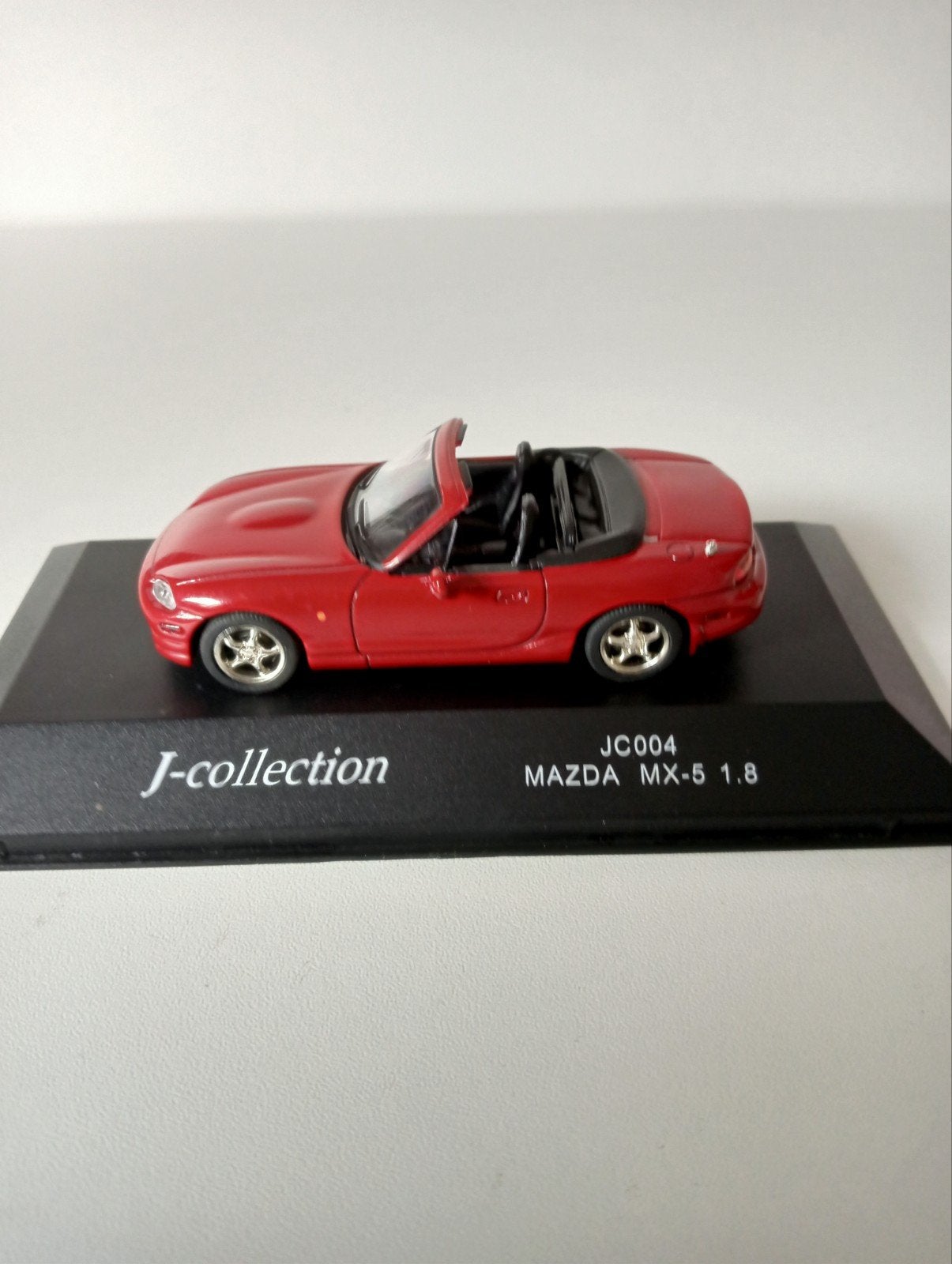 J-collection Mazda MX-5 1.8 schaalmodel uit de vitrine., Hobby en Vrije tijd, Ophalen of Verzenden, Nieuw, Auto, Overige merken