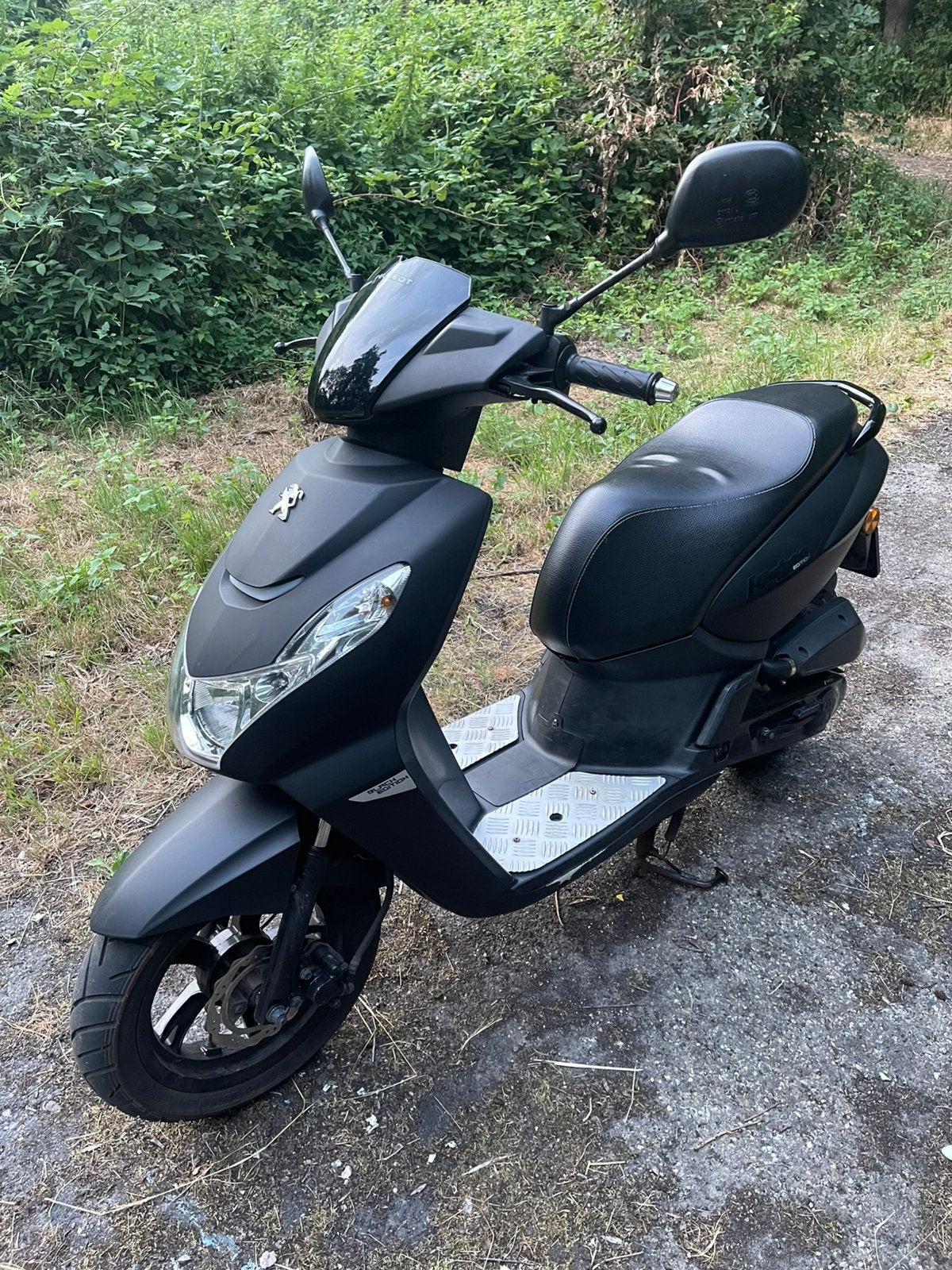 Peugeot Kisbee RS Black Edition 4T (2019), Fietsen en Brommers, Scooters | Peugeot, Gebruikt, Overige modellen, Maximaal 45 km/u