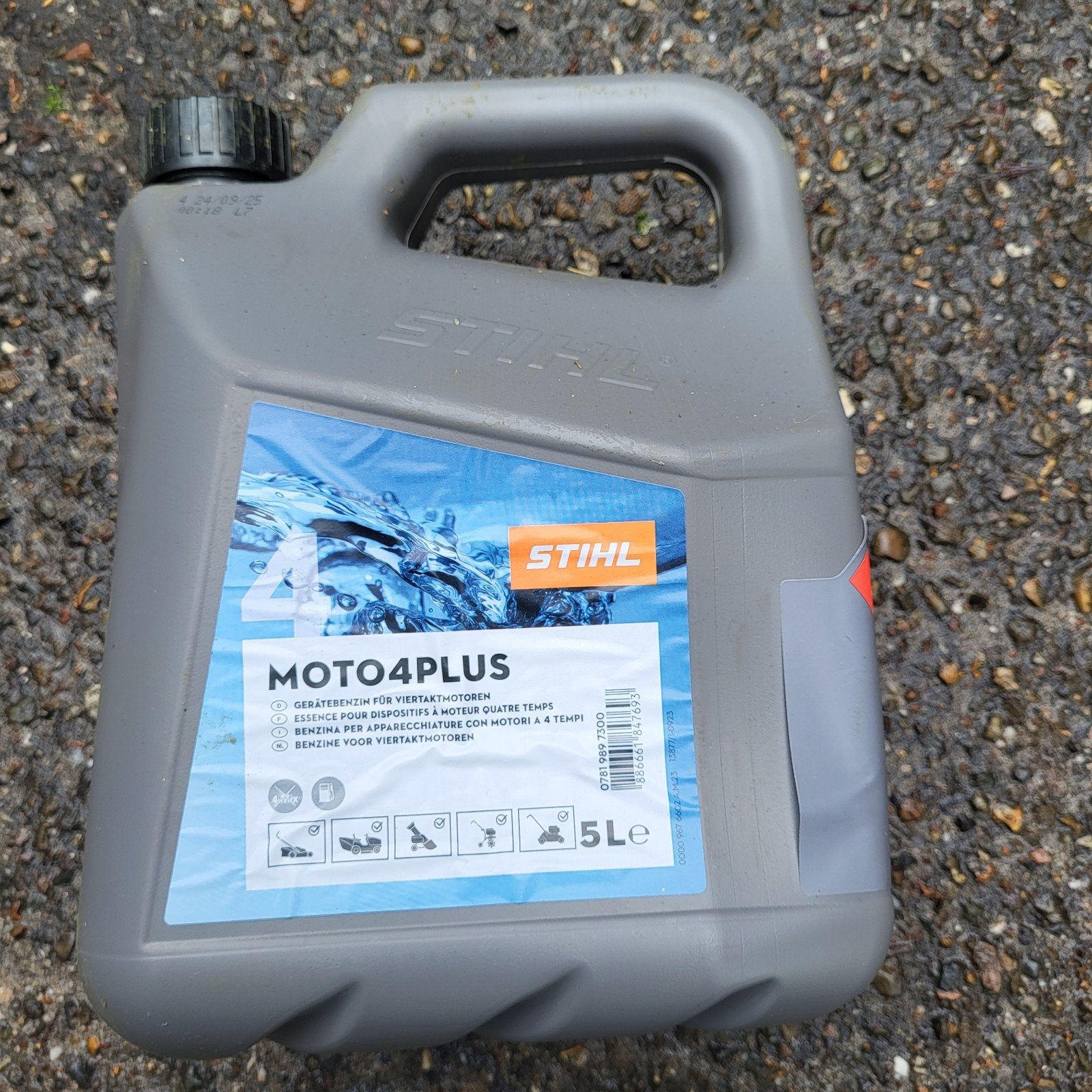 10 cans stihl moto 4 plus benzine van 5 liter, Ophalen