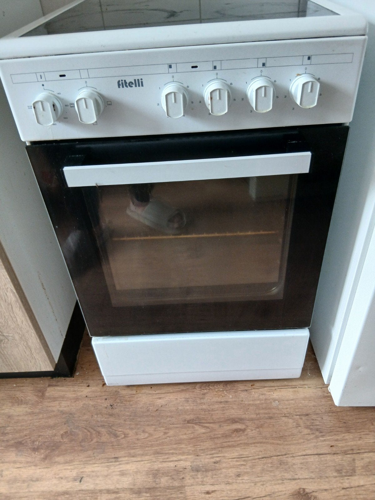 Fitelli FK6001WIT Keramisch Fornuis - Wit, 4 Kookplaten, Witgoed en Apparatuur, Fornuizen, Keramisch, Zo goed als nieuw, Vrijstaand
