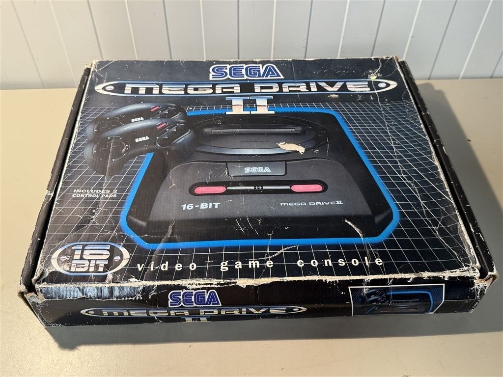 Sega Megadrive II Console in Doos - Incl. 9 Spellen en 2 Con, Spelcomputers en Games, Spelcomputers | Sega, Ophalen of Verzenden