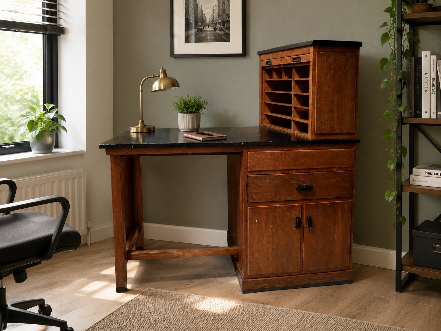 Uniek vintage PTT sta bureau met rolluik en opbergruimte, Ophalen