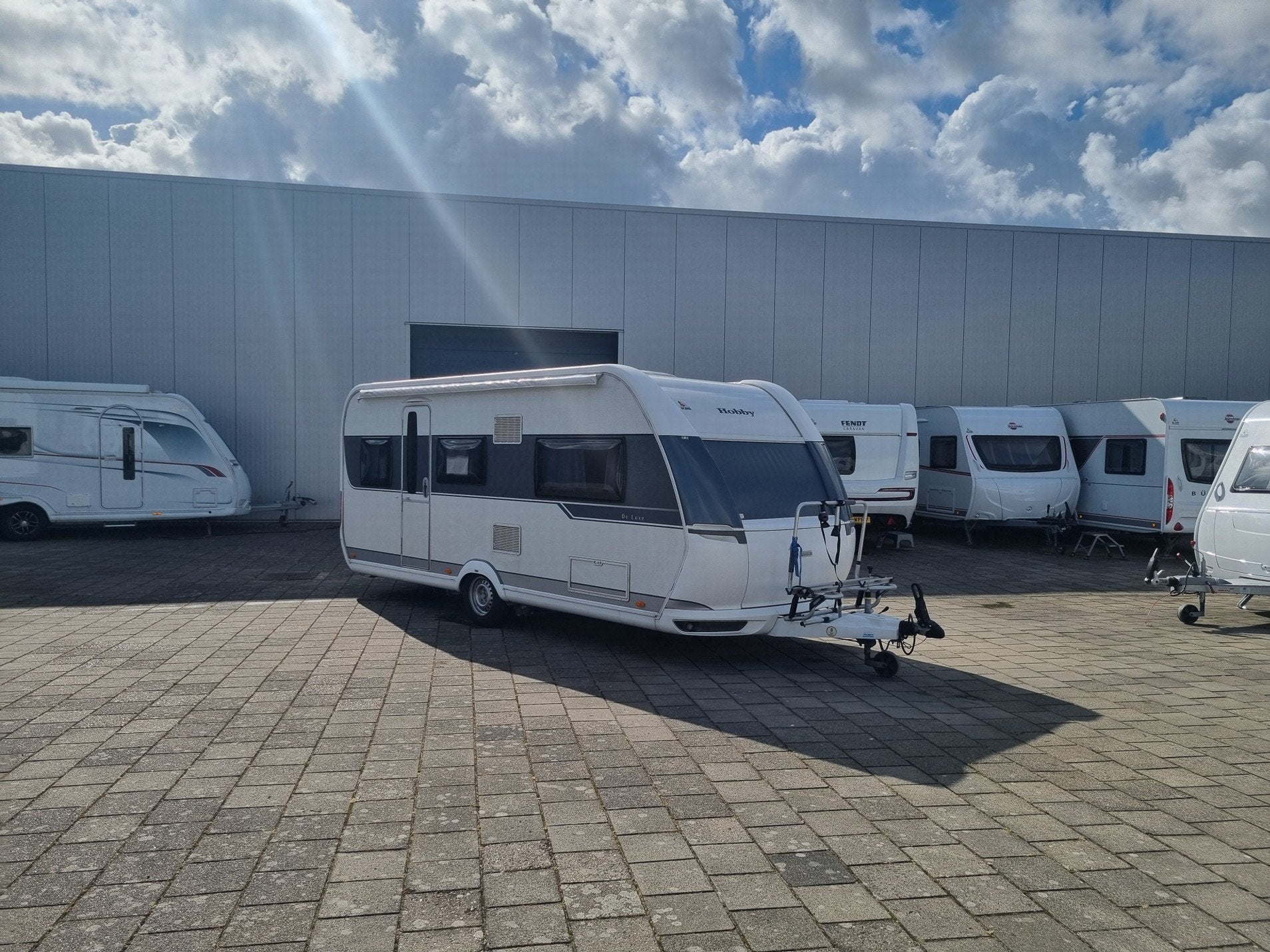 Hobby De Luxe 495 UL (bj 2014), Caravans en Kamperen, Caravans, Hobby, 7 tot 8 meter, Bedrijf, Verkoop@dejongrecreatie.nl