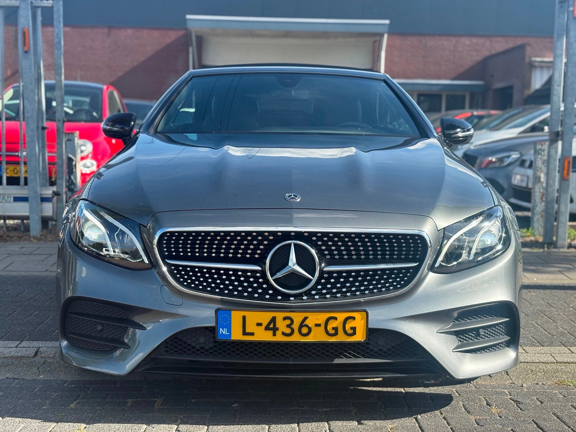 Mercedes-Benz E-klasse Cabrio 200 AMG Line | LED | 19” LMV, Automaat, Achterwielaandrijving, 4 cilinders, Cabriolet