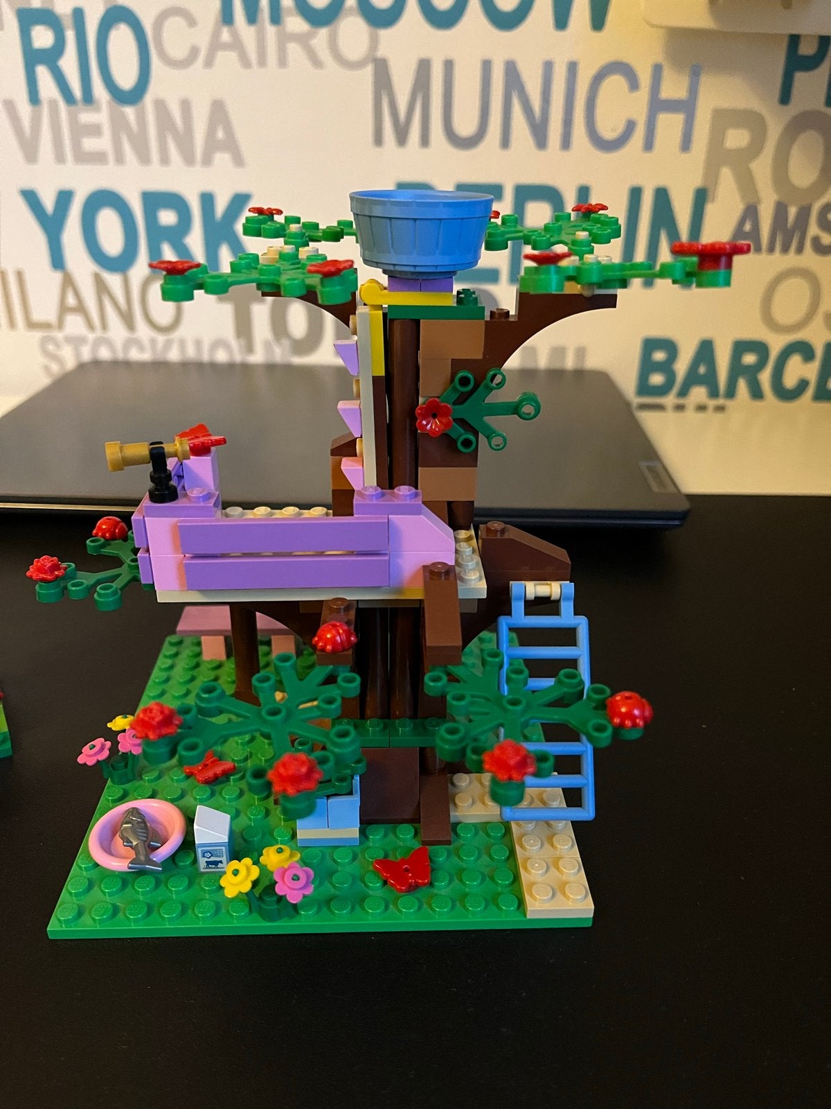 LEGO Friends Boomhut 3065 met minifiguur en accessoires, Ophalen of Verzenden, Zo goed als nieuw, Overige merken