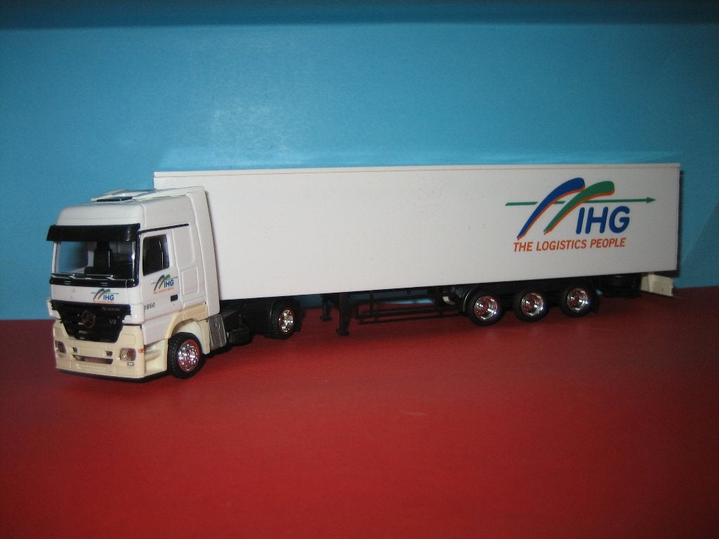 IHG-Groupe MERCEDES met Koffer-oplegger  AWM, Ophalen of Verzenden, Zo goed als nieuw, Bus of Vrachtwagen, AWM