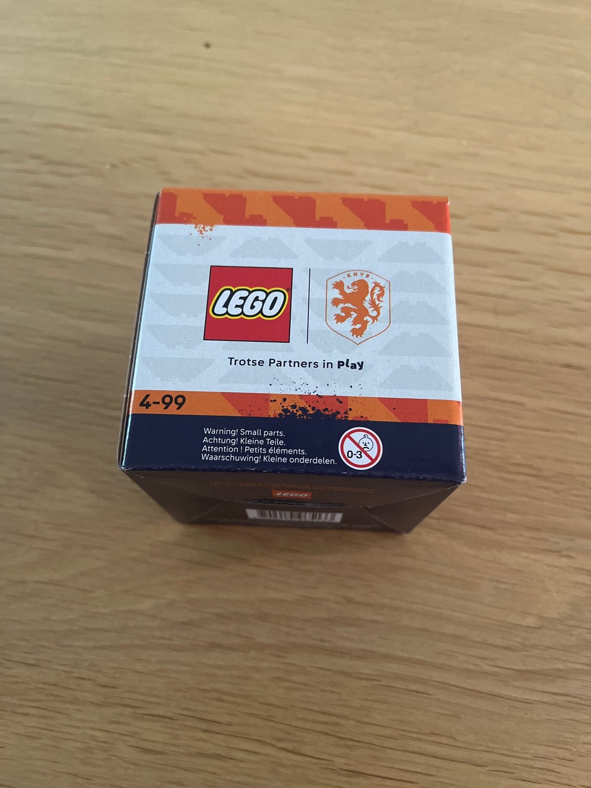 LEGO KNVB Oranje steentjes, Ophalen, Nieuw