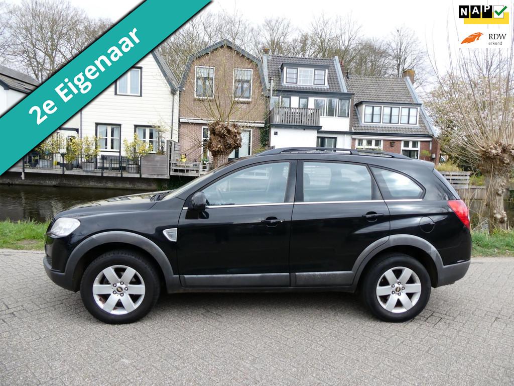 Chevrolet Captiva 2.4i Style 2WD 7-Persoons EXPORT ONLY TRAI, Gebruikt, 4 cilinders, 7 stoelen, Zwart