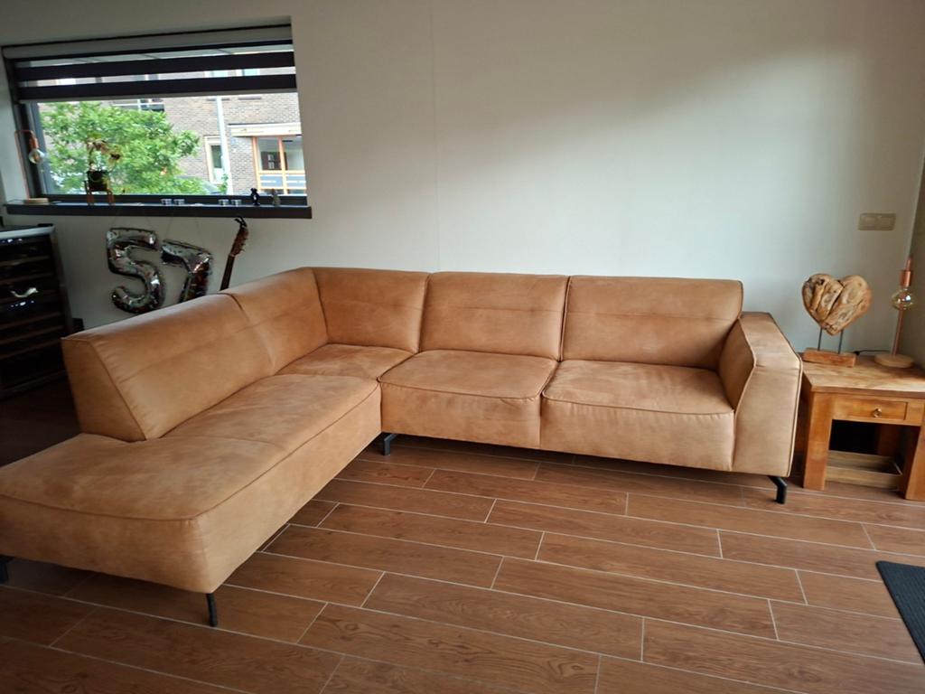 Mooie hoekbank – Maasbommel Cognac – Microleder, Ophalen, 250 tot 300 cm, Gebruikt, Hoekbank