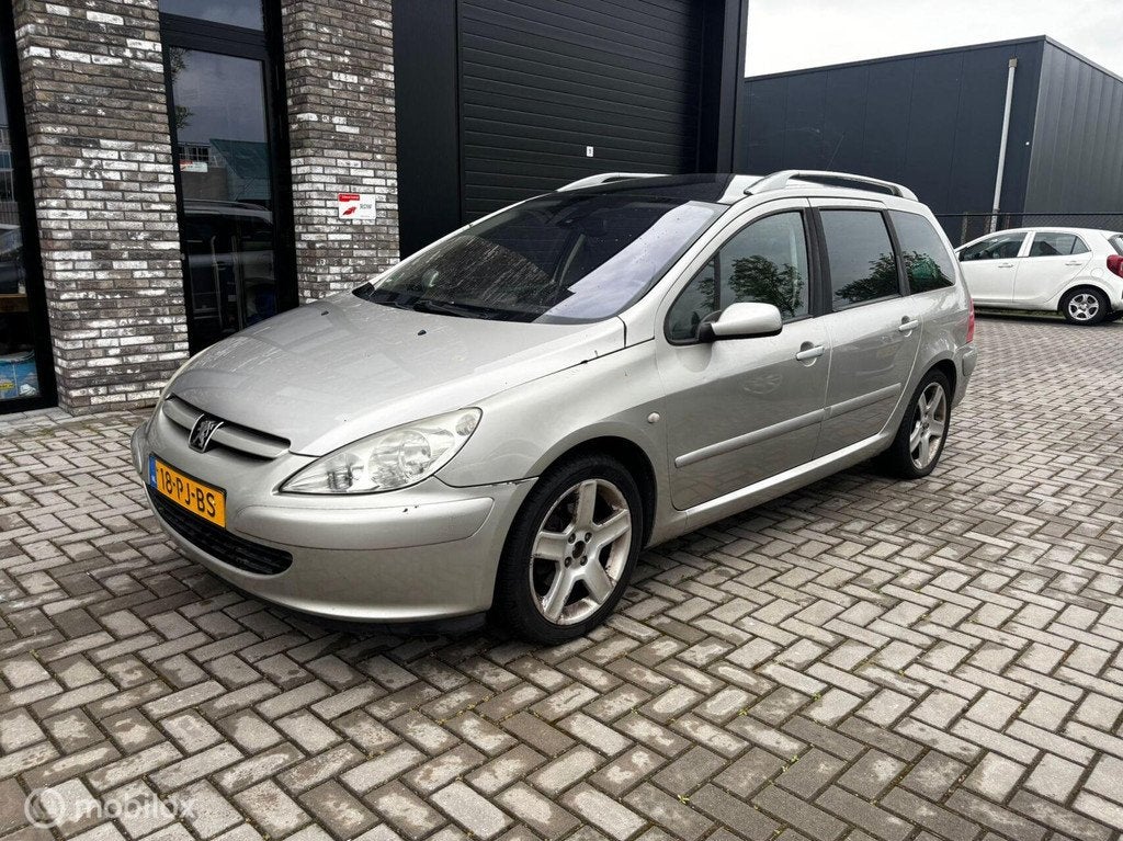Peugeot 307 SW 2.0 16V Pack Nieuwe APK, Voorwielaandrijving, 1330 kg, 136 pk, Gebruikt