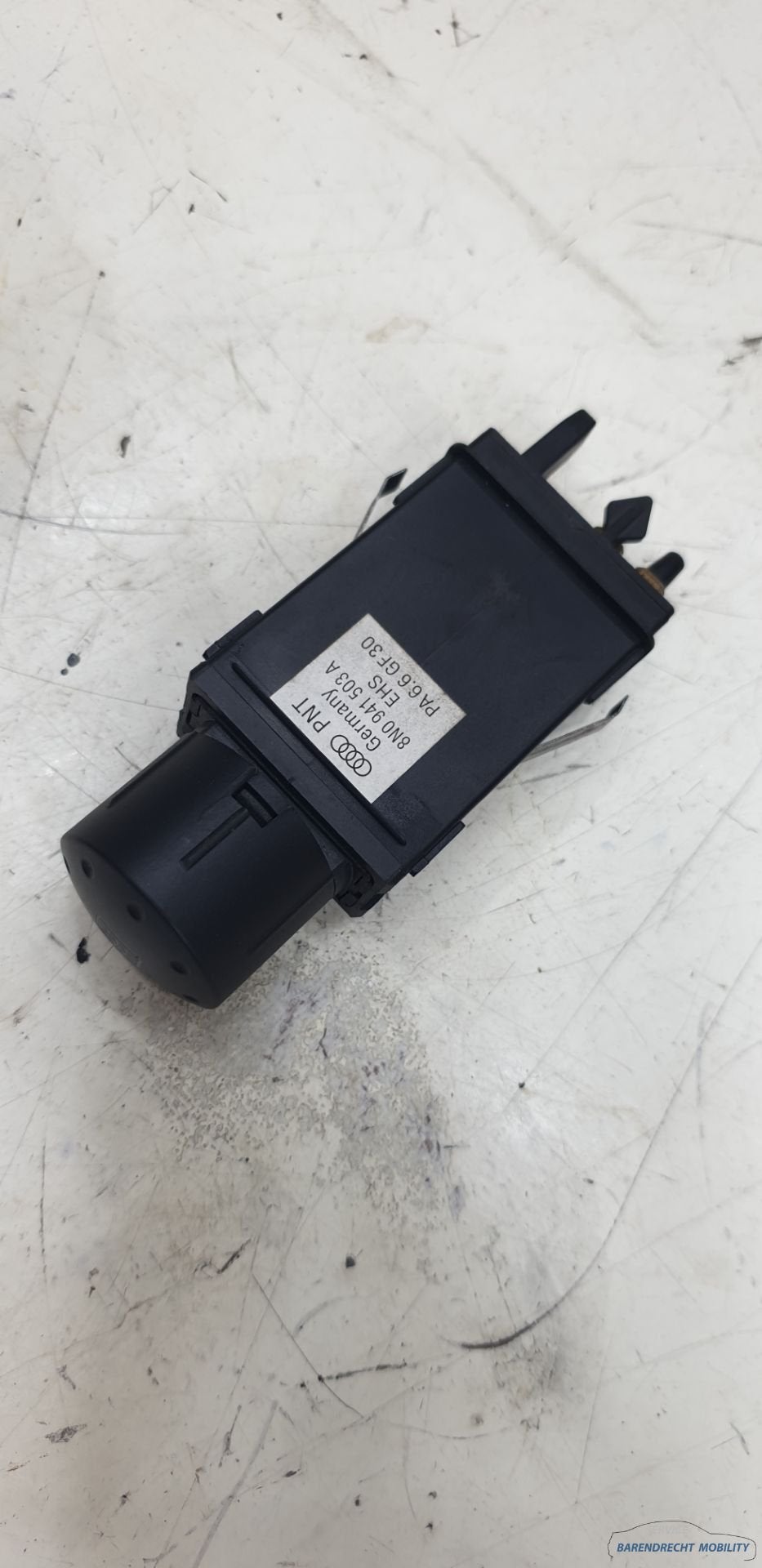 Achterruitverwarming schakelaar Audi TT 8N 8N0941503A origin, Gebruikt, AUDI AG, Auto-Union-Strasse 1
85045  Ingolstadt, DE, Kundenbetreuung@audi.de