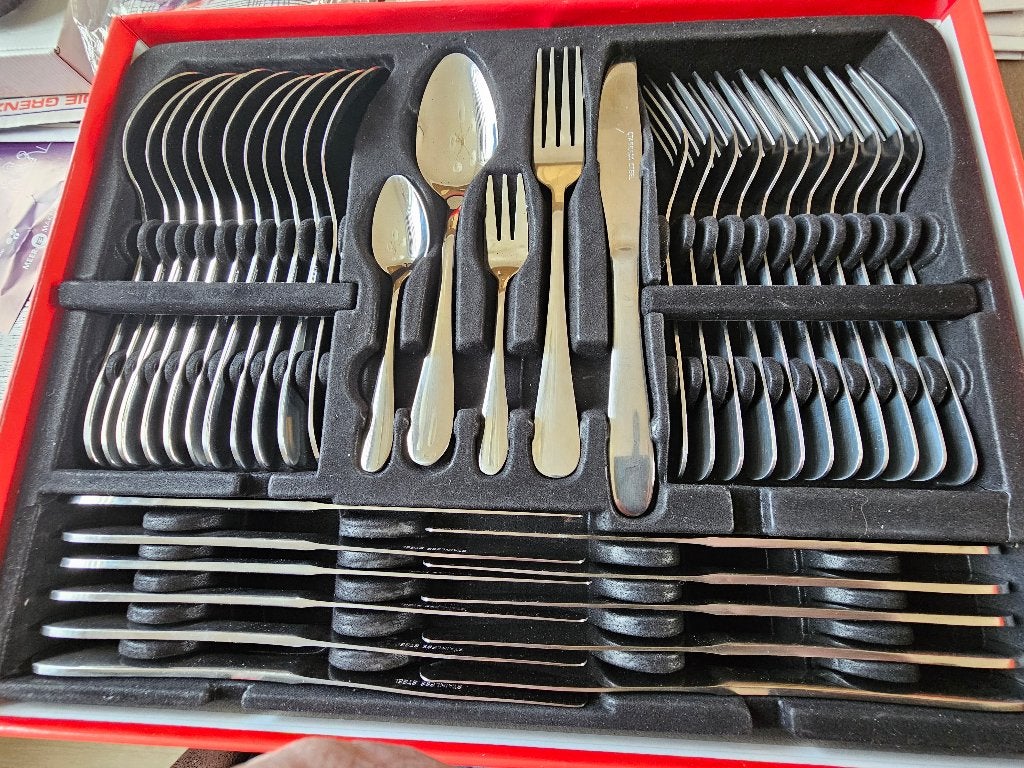 Bestekset 70 delig, Nieuw, Ophalen of Verzenden, Rvs of Chroom, Vaatwasserbestendig
