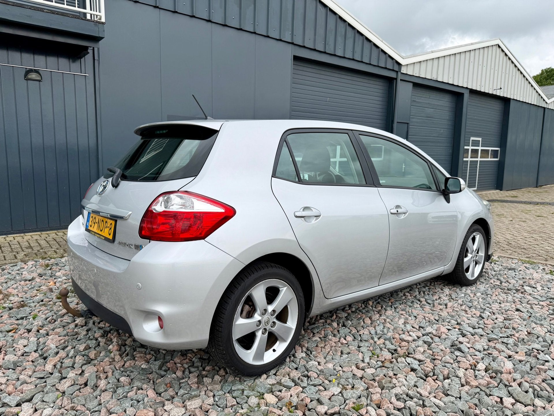 Toyota Auris 1.8 Full Hybrid Dynamic, Euro 5, Gebruikt, 4 cilinders, Origineel Nederlands