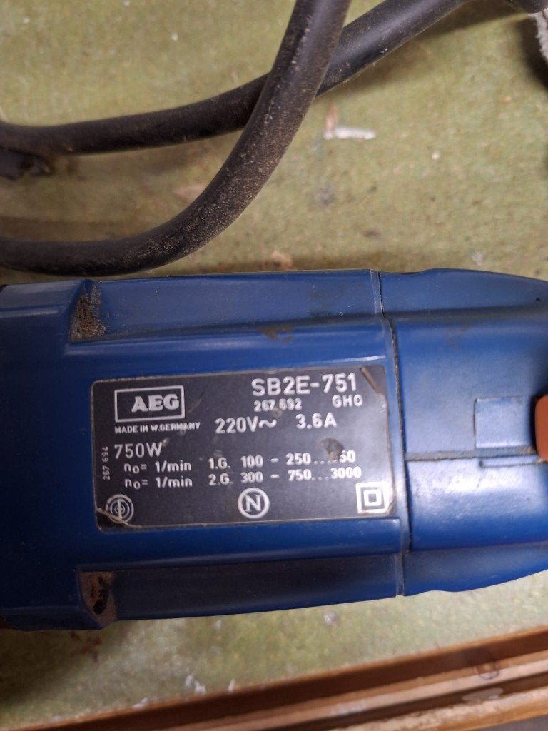 AEG klopboormachine en Wofcraft verticale boorstandaard, Doe-het-zelf en Verbouw, Gereedschap | Boormachines, Ophalen, Gebruikt