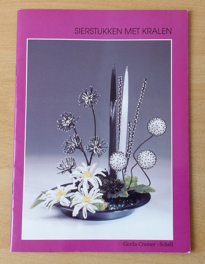 Sierstukken met Kralen - Gert Daniels - 1993, Hobby en Vrije tijd, Gebruikt, Overige typen, Ophalen of Verzenden, Nvt