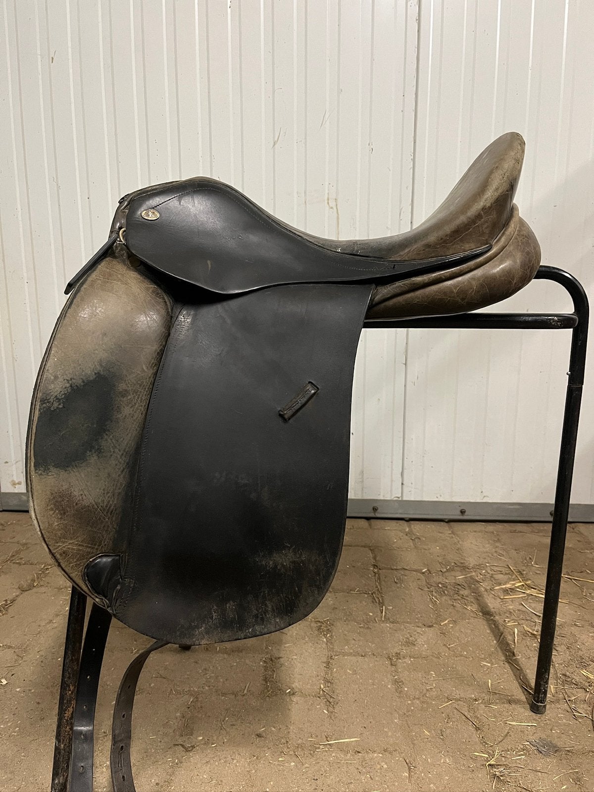Knight Rider dressuurzadel 18 inch, Ophalen, Gebruikt, Dressuur