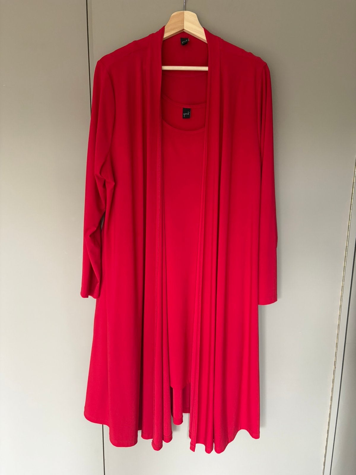 Yoek rode top en vest mt 44/46, Verzenden, Nieuw, Rood, Shirt of Top