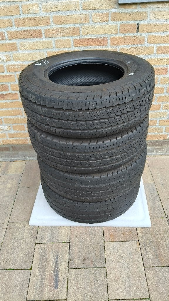 215/70/15 Camperbanden Continental, Ophalen, 15 inch, Band(en), Zomerbanden