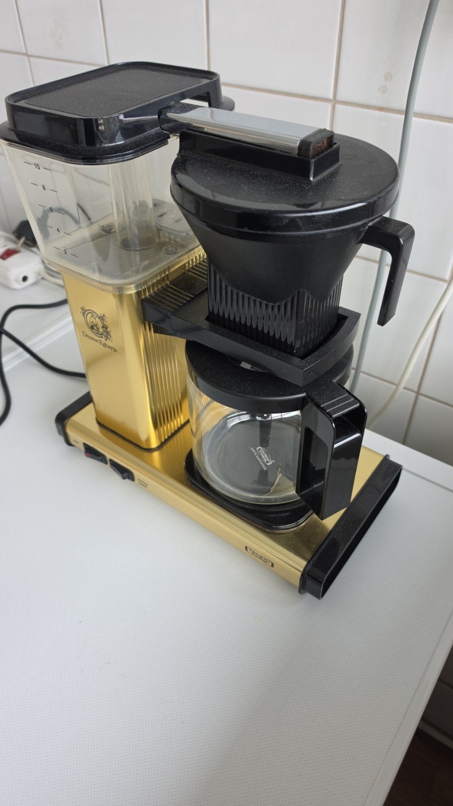 Douwe Egberts Moccamaster Koffiezetapparaat Goud, Gebruikt, 10 kopjes of meer, Koffiemachine, Gemalen koffie