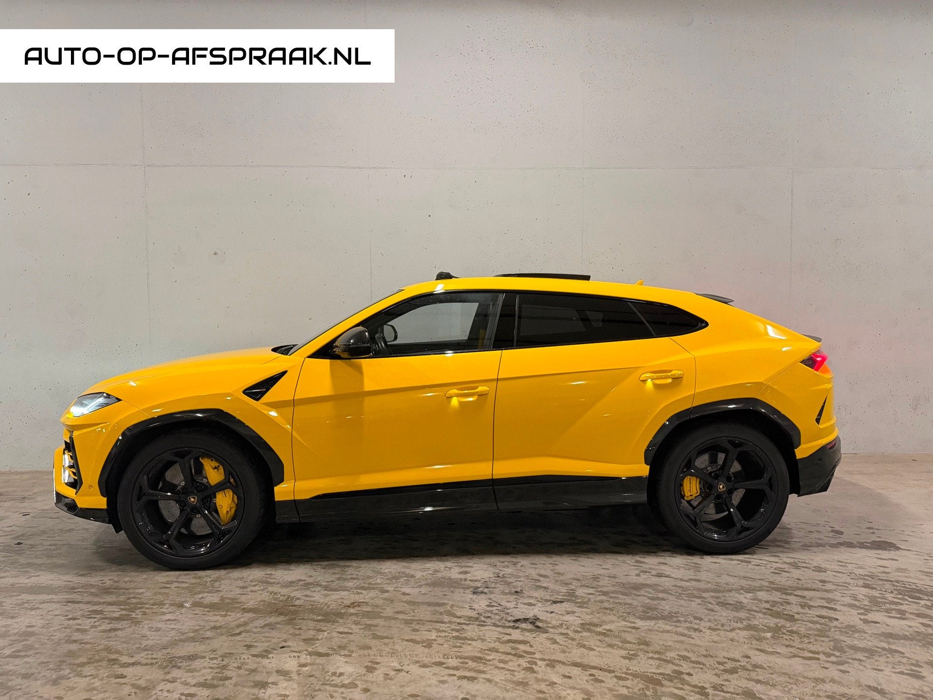 Lamborghini Urus 4.0 V8 Pano B&O 3D Carbon Ceramic, Auto's, Lamborghini, Automaat, Urus, Gebruikt, 8 cilinders