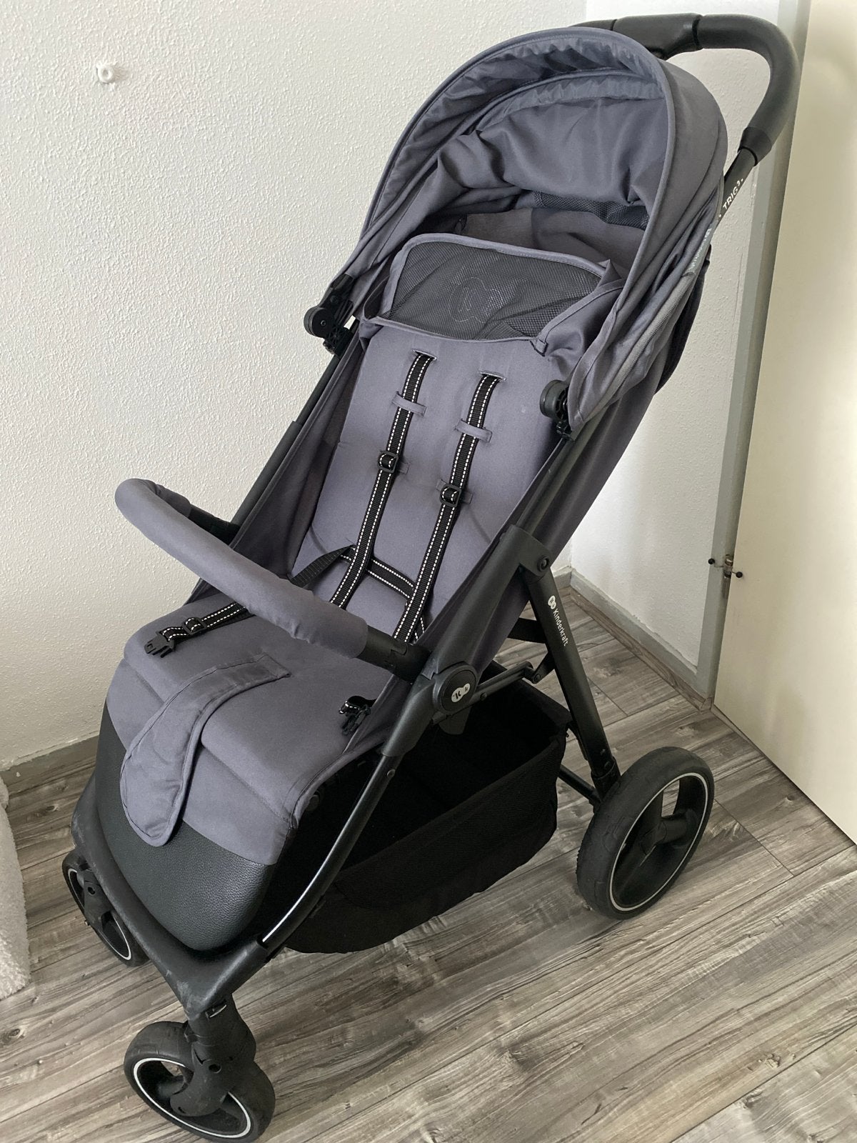 Kinderkraft Trig 3 buggy, Ophalen, Zo goed als nieuw, Overige merken, Verstelbare rugleuning