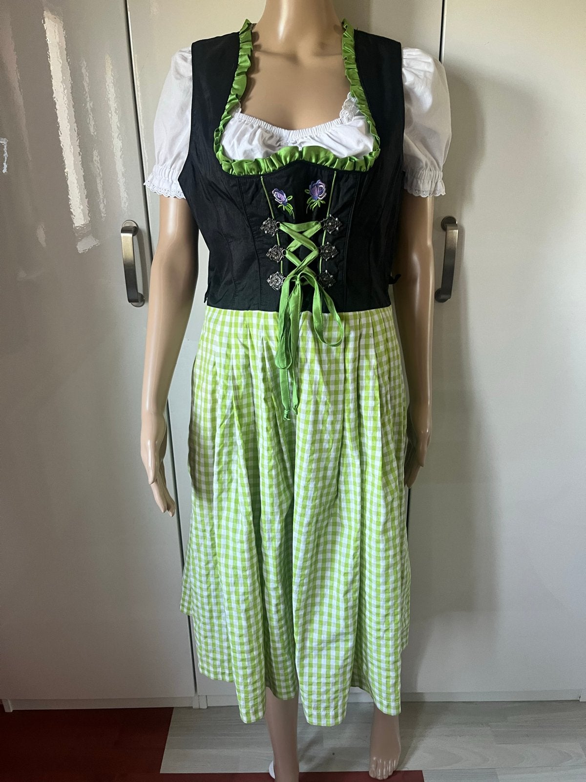 Tramontana vintage Dirndl - Traditionele Jurk Maat 40, Maat 38/40 (M), Zwart, Ophalen of Verzenden, Zo goed als nieuw