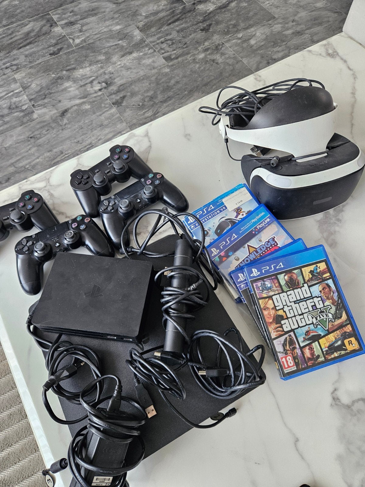PlayStation 4 Slim 500GB met VR-headset en games, Ophalen of Verzenden, Zo goed als nieuw, Met 3 controllers of meer, Slim