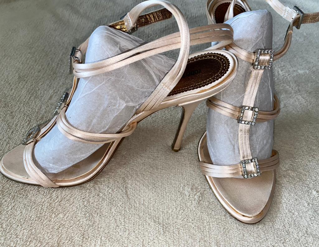 Schitterende Roberto Cavalli schoenen in maat 40 nieuw staat, Kleding | Dames, Ophalen of Verzenden, Zo goed als nieuw, Schoenen met hoge hakken