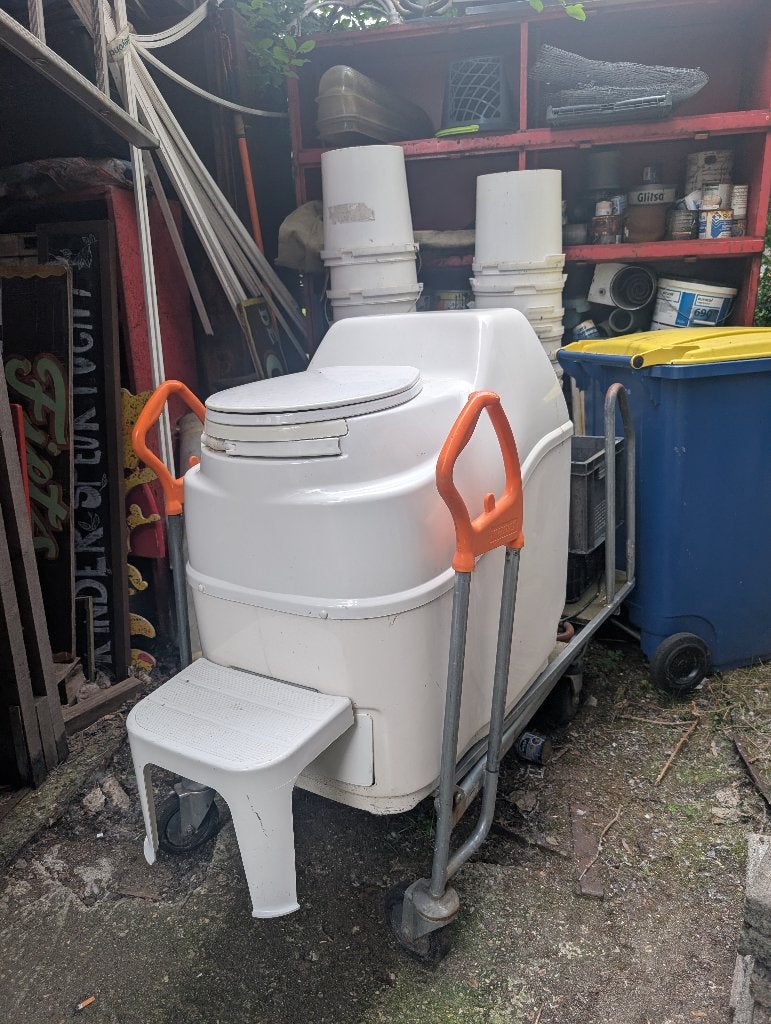 Sun-Mar Compost Toilet - Ecologisch en Duurzaam, Ophalen, Compost