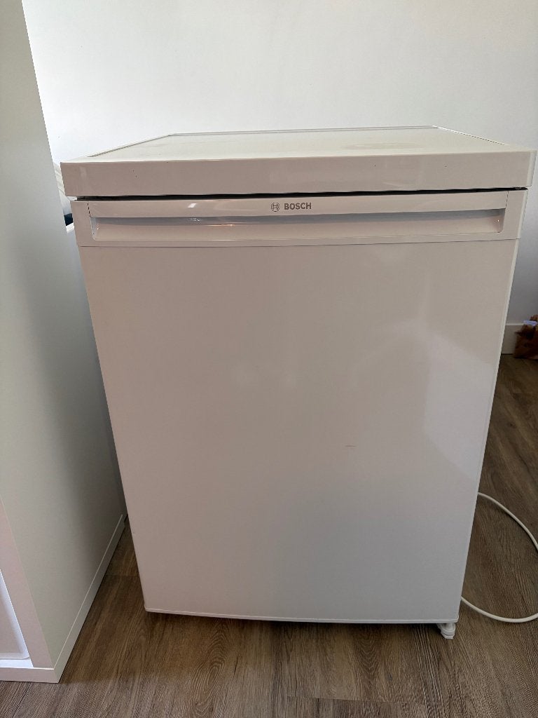 Bosch tafelmodel koelkast met vriesvak, Witgoed en Apparatuur, Koelkasten en IJskasten, Gebruikt, 60 cm of meer, 100 tot 150 liter