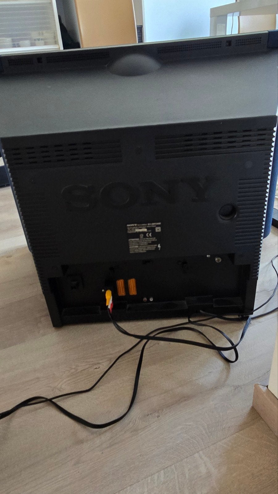 Foto 14 van Sony Trinitron KV-29FC60B | Ultieme Retro Gaming TV
