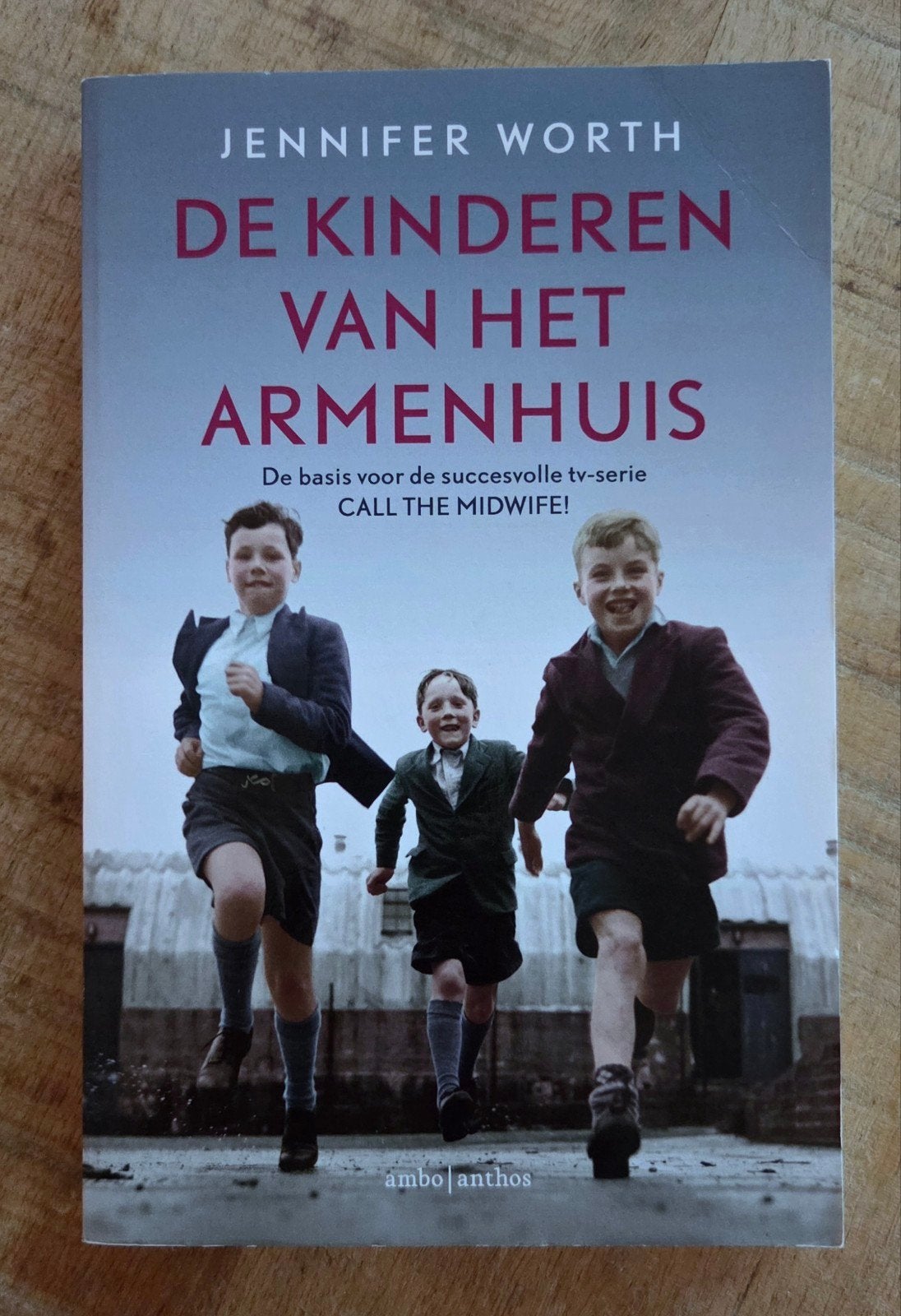Jennifer Worth - De kinderen van het armenhuis, Ophalen of Verzenden, Zo goed als nieuw, Jennifer Worth