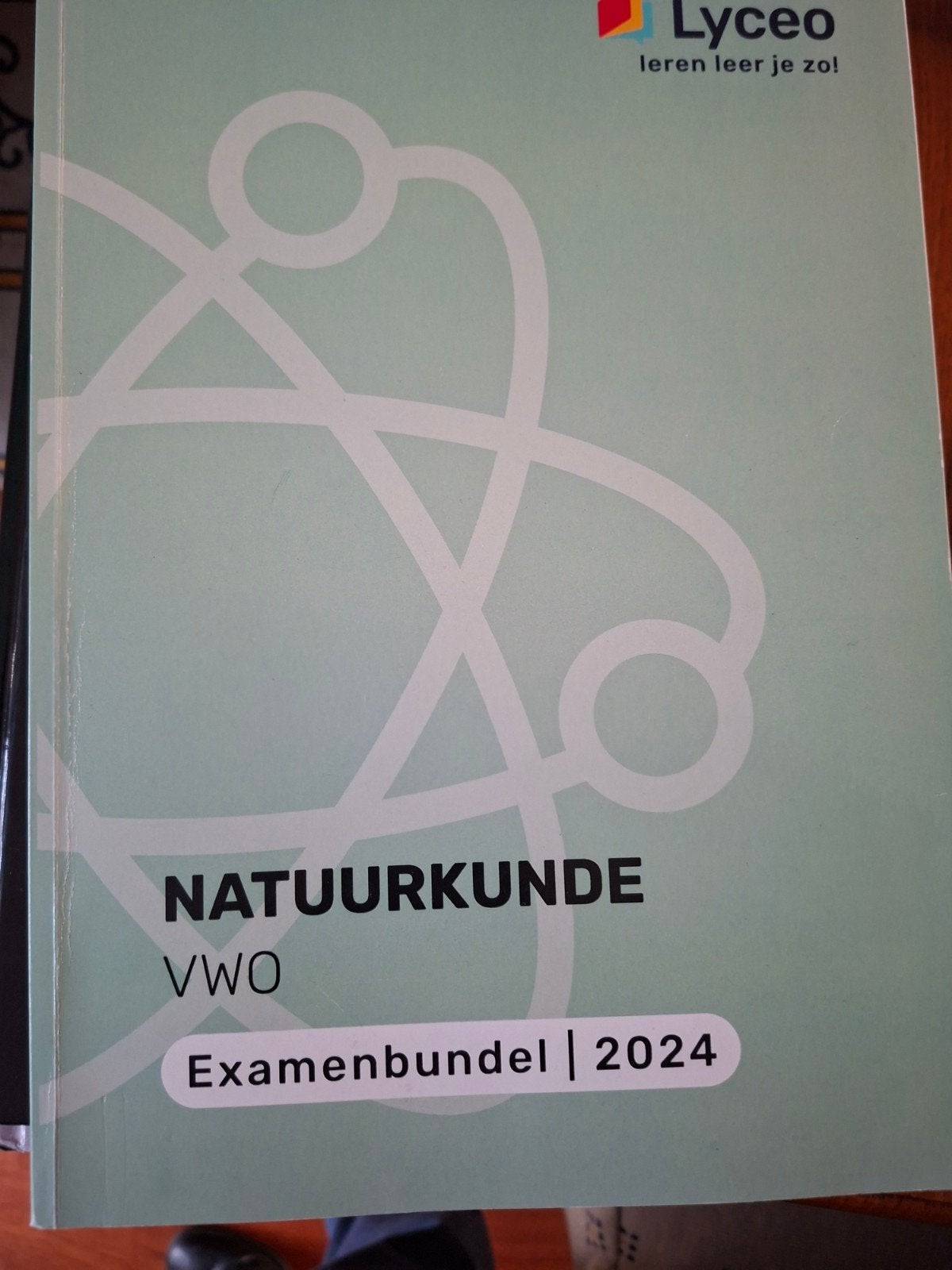 Natuurkunde examenbundel VWO 2024, Ophalen, Zo goed als nieuw, VWO, Natuurkunde