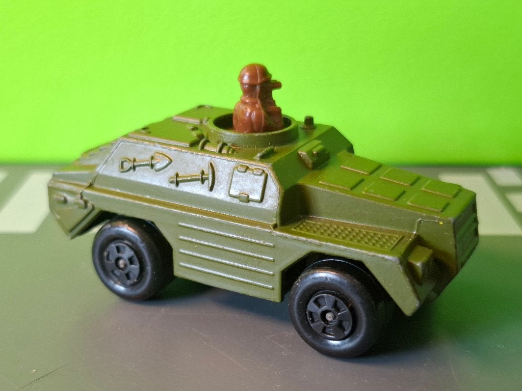 Matchbox 28 - Army Stoat [groen] 1/60 1, Ophalen of Verzenden, Zo goed als nieuw, Auto