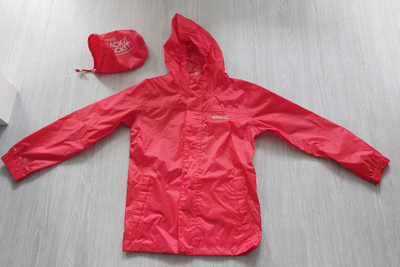 Regenjas/jack kind 7-8 jaar maat 128 met opbergzakje, Kinderen en Baby's, Kinderkleding | Maat 128, Regatta, Jongen of Meisje