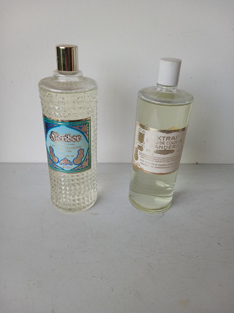 2 VINTAGE flessen eau de cologne 500 ml. Sanders en Floridor, Verzenden, Nieuw, Parfumfles, Gevuld