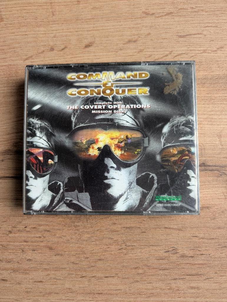 PC Cd-rom Command & Conquer with the cover operations, 1 speler, Ophalen of Verzenden, Zo goed als nieuw, Strategie en Constructie