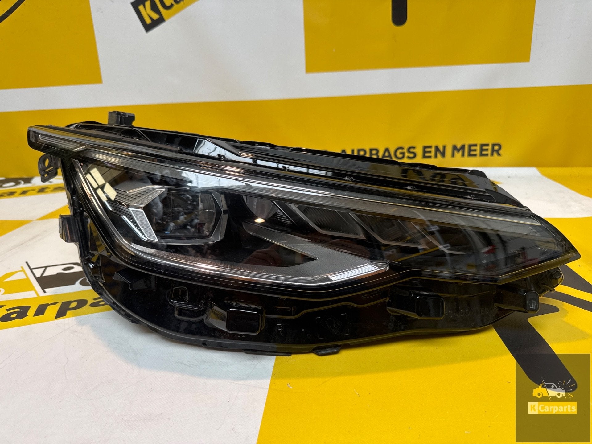 Vw Golf 8 Facelift koplamp rechts black Edition 5H1941036N, Info@fabrikant.eu, Ophalen of Verzenden, Fabrikant BV, Gebruikt