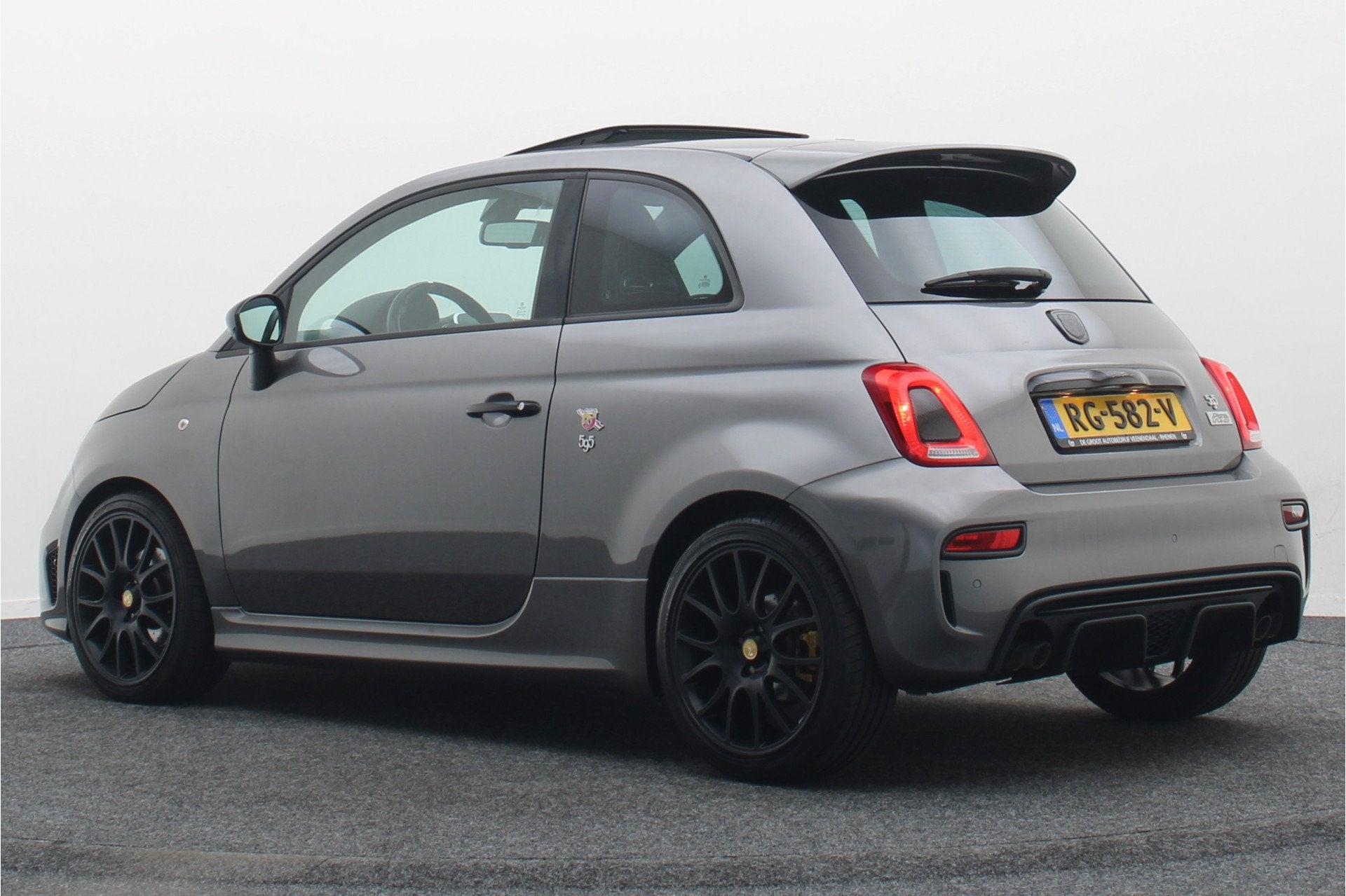 Fiat 500 1.4 T-Jet Abarth 595 Pista Schuif-/Kanteldak, Leer,, Voorwielaandrijving, 4 cilinders, Bedrijf, Handgeschakeld