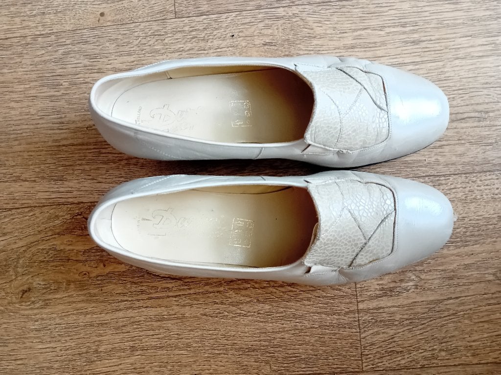 Durea  schoenen maat 8, Kleding | Dames, Schoenen, Ophalen, Durea, Schoenen met lage hakken, Wit