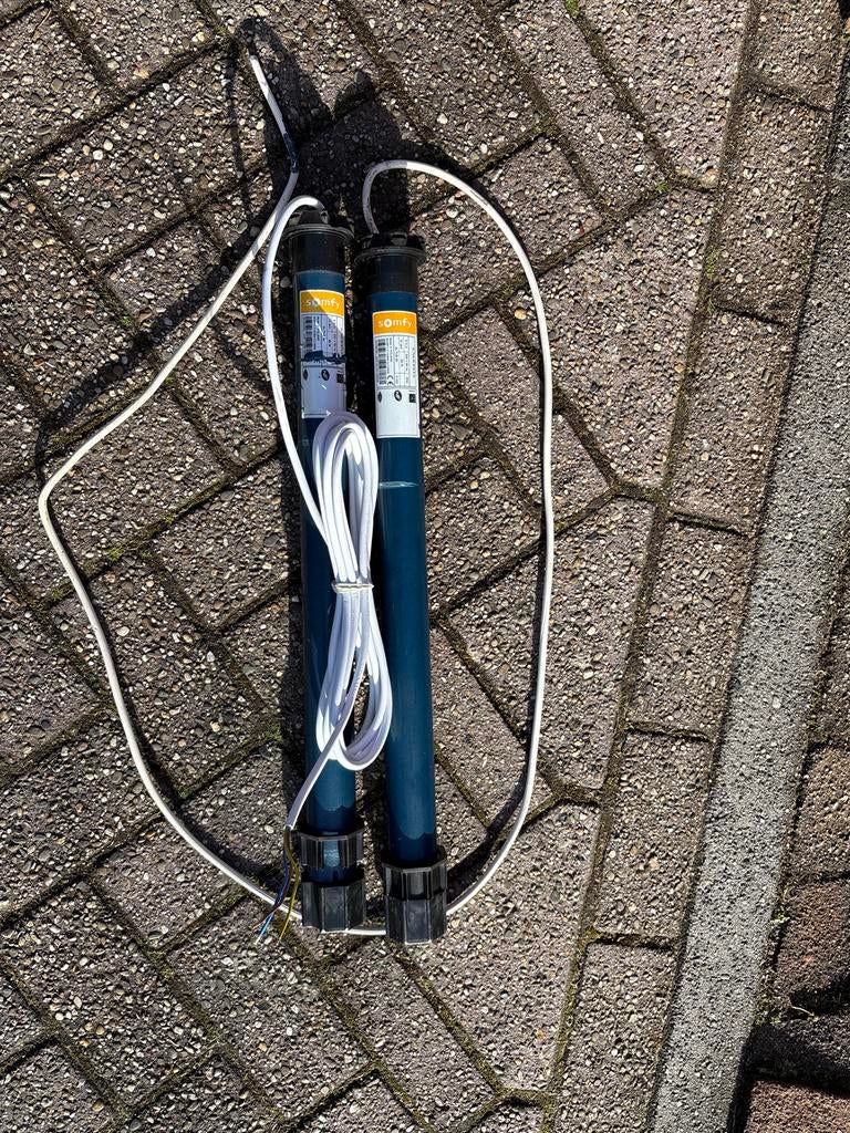2 Somfy rolluik motoren RTS 6 Nm, Gebruikt, Overige kleuren, Ophalen of Verzenden, Minder dan 100 cm
