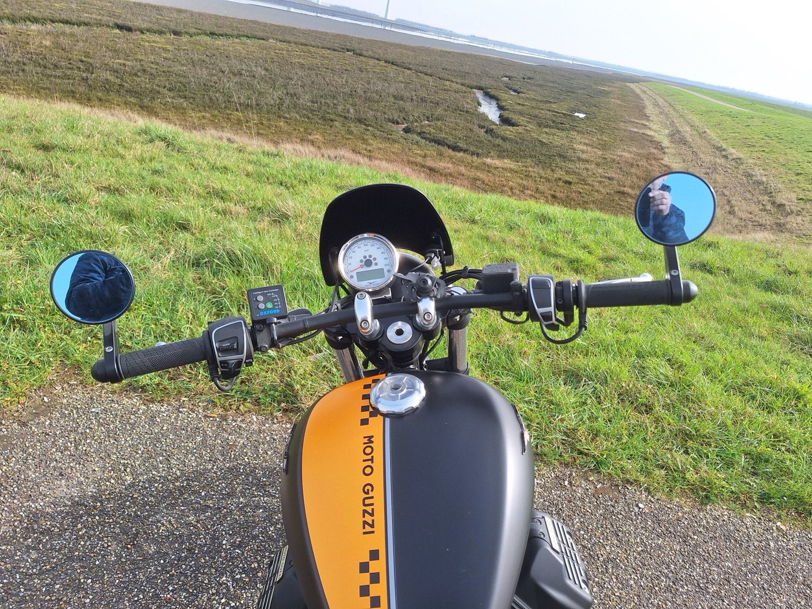 Moto Guzzi V9 Bobber - Stijlvolle Cruiser, 2 cilinders, Motorrijbewijs A, Gebruikt, Particulier
