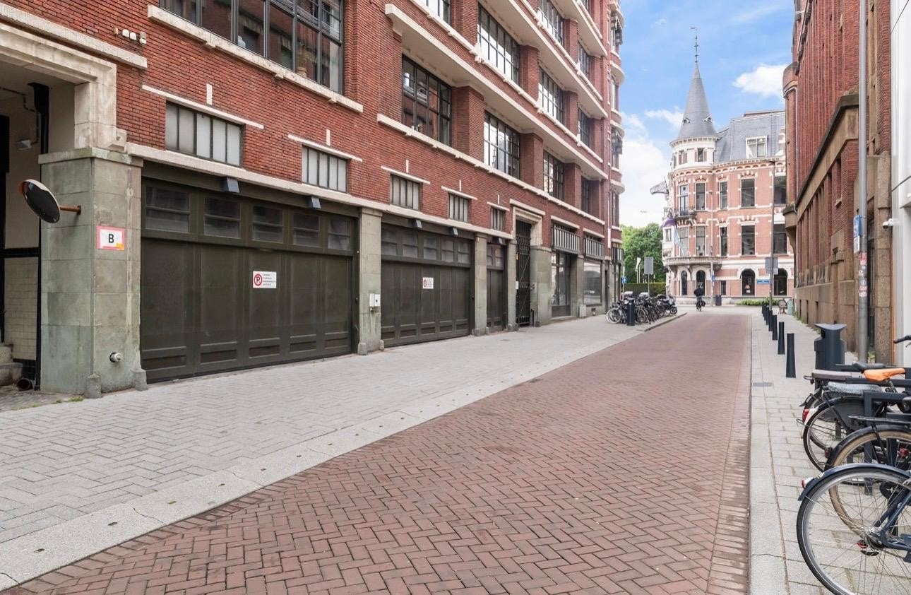 TE KOOP PARKEERPLAATS ROTTERDAM., Auto diversen