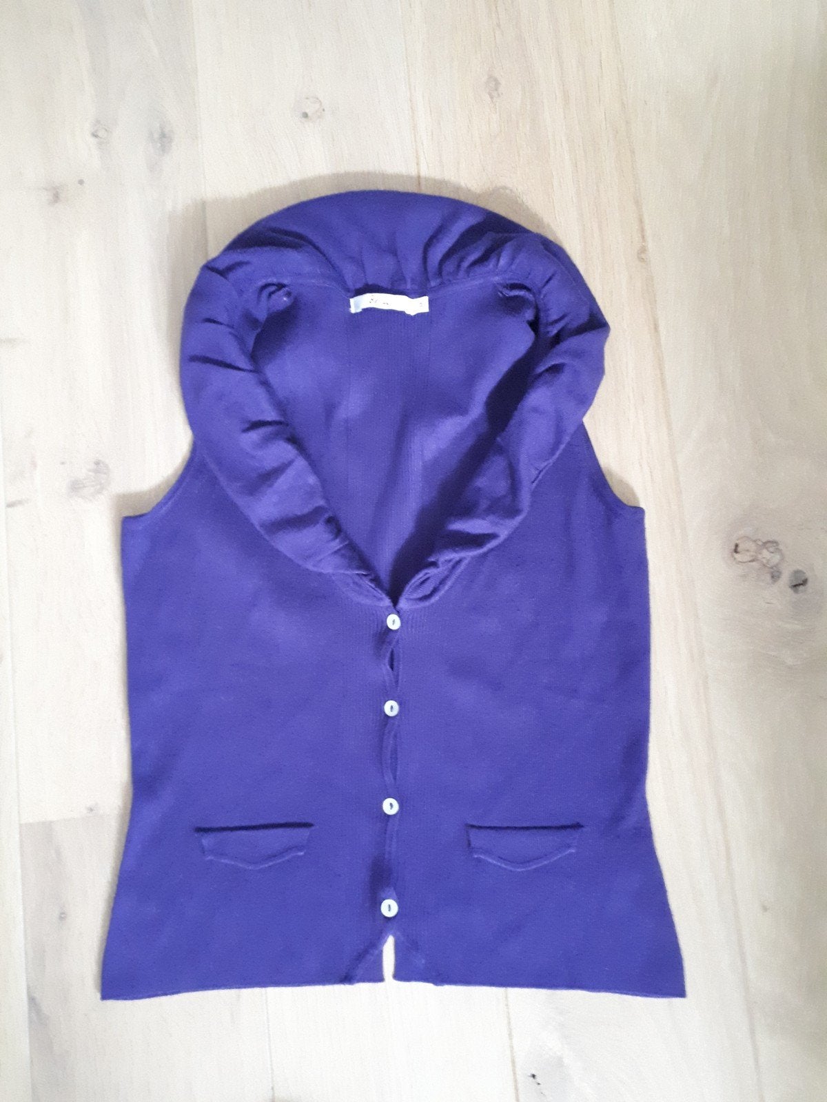 Paars gilet met knoopjes en kraag, Paars, Ophalen of Verzenden, Zo goed als nieuw, Maat 36 (S)