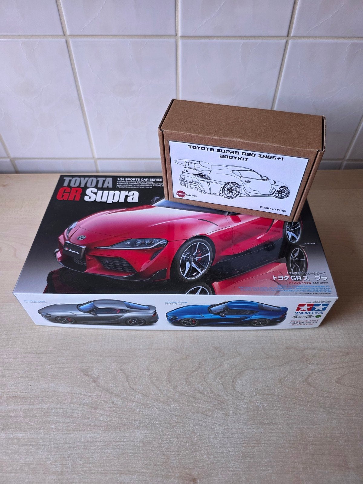Tamiya Toyota Supra met Fugu garage ombouw set, Auto, Groter dan 1:32, Nieuw, Ophalen of Verzenden