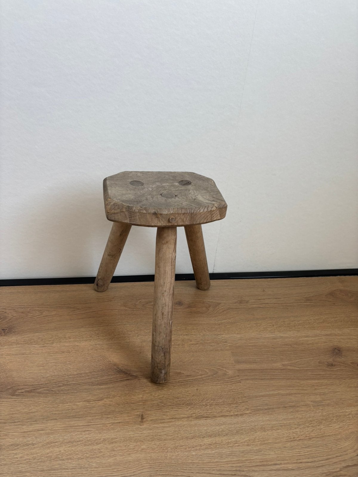 Houten Melkkrukje / Driepoot, Huis en Inrichting, Ophalen, Zo goed als nieuw, Hout