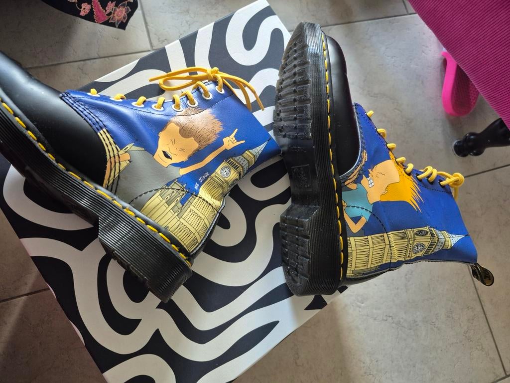 Dr. Martens Beavis and Butt-Head, Kleding | Dames, Schoenen, Ophalen of Verzenden, Nieuw, Zwart